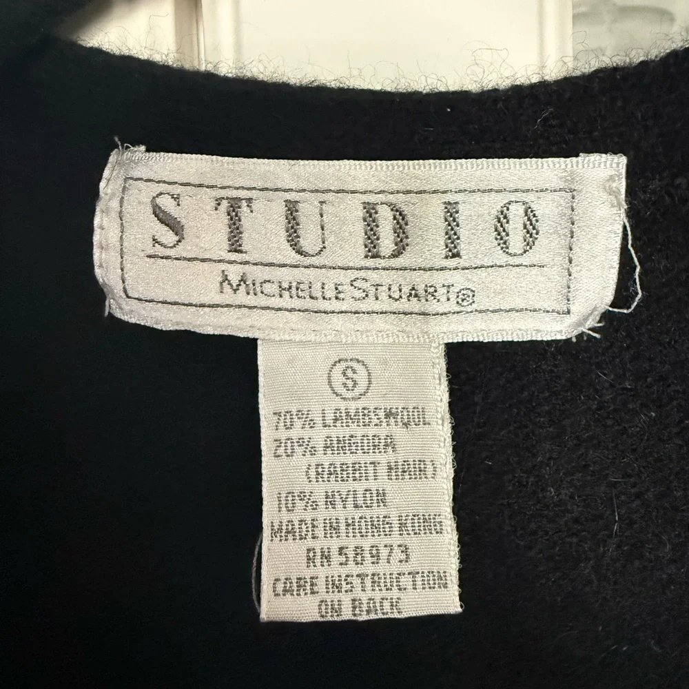 Michelle Stuart Black Cardigan Sweater - Picture 3 of 3